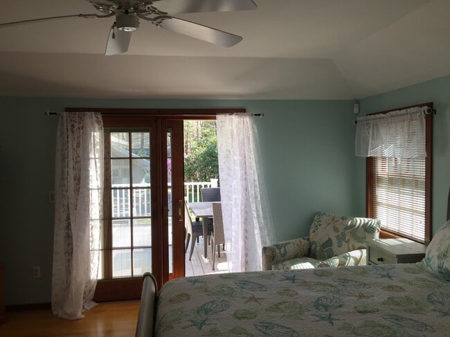 Building Photo - 53 Beach Ave