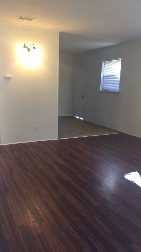 Foto del edificio - 3813 Marvin Rd
