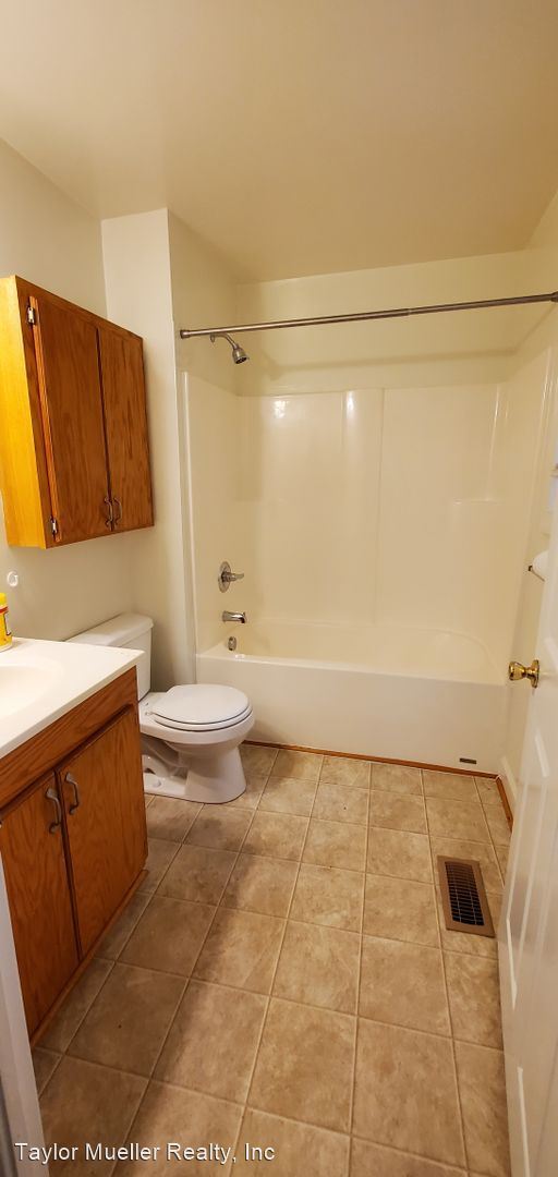 Building Photo - 1 br, 1 bath House - 1112 W Colonial Ave A...