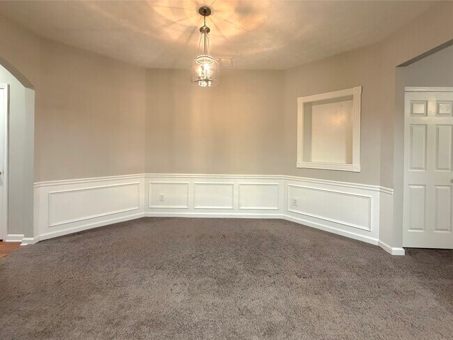 Building Photo - 3845 Grovemont Pl