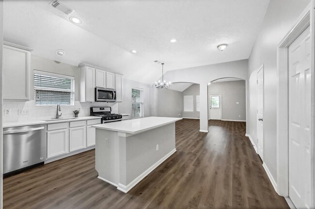 Foto del edificio - 2402 Sandy Fields Ln
