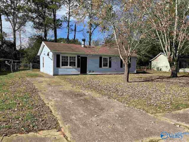 Building Photo - 3913 W Oak Way SW