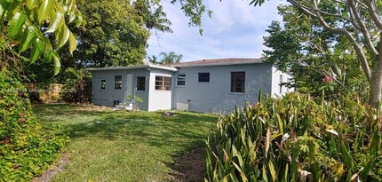 Building Photo - 5770 SW 62nd Terrace