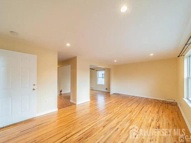 Foto del edificio - 44 N Whittier St