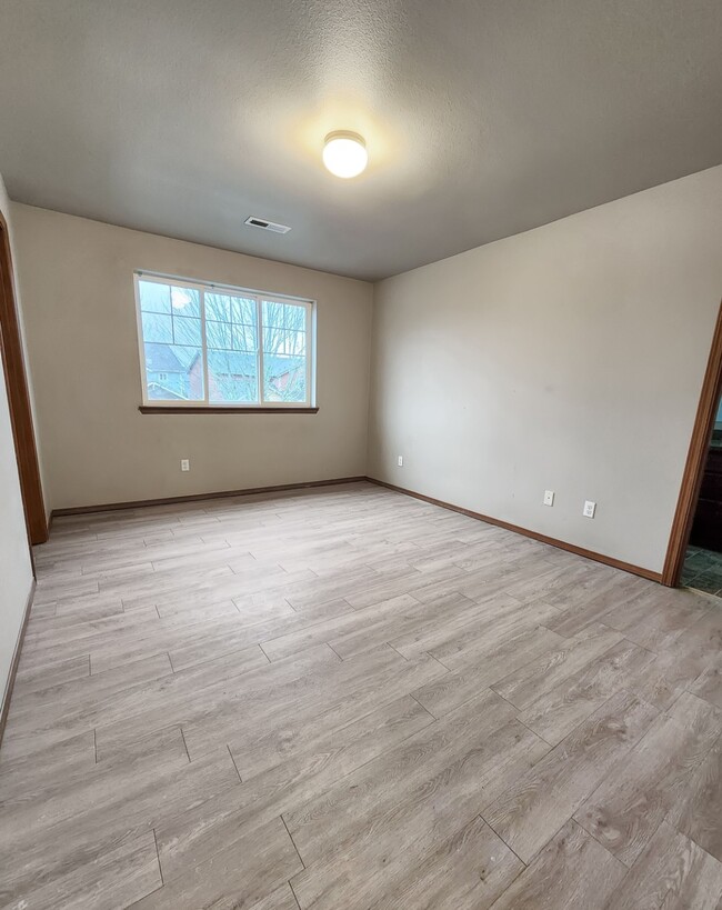 Building Photo - 199 Goldmyer Dr