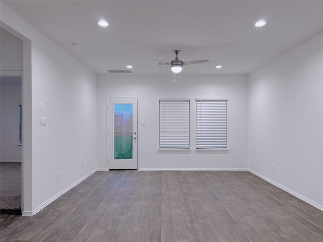 Foto del edificio - 14866 Cypress Holw Dr
