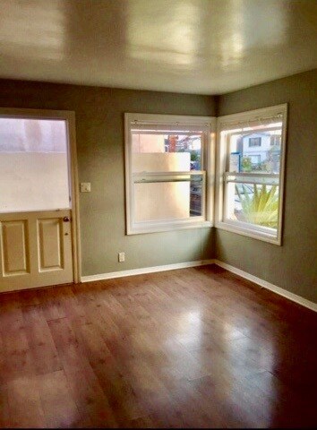 Building Photo - 1230 W Balboa Blvd