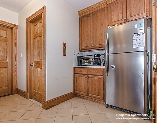 Building Photo - 16 S Russell St