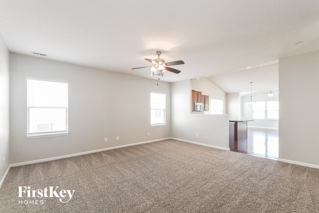 Foto del edificio - 5887 Aldridge Dr