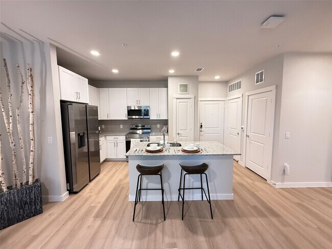 Foto del edificio - 3409 Brinkman St