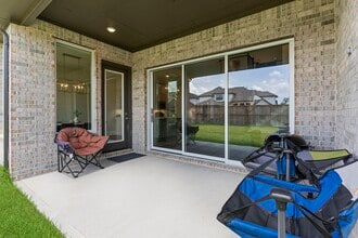 Building Photo - 316 Coldwater Creek Ct