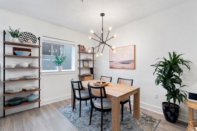 Foto del edificio - 2827 Manor Rd