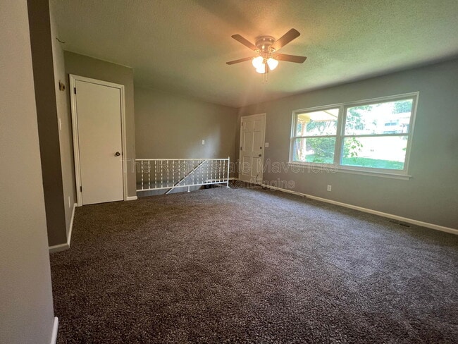 Foto del edificio - 5056 Shoals Ln