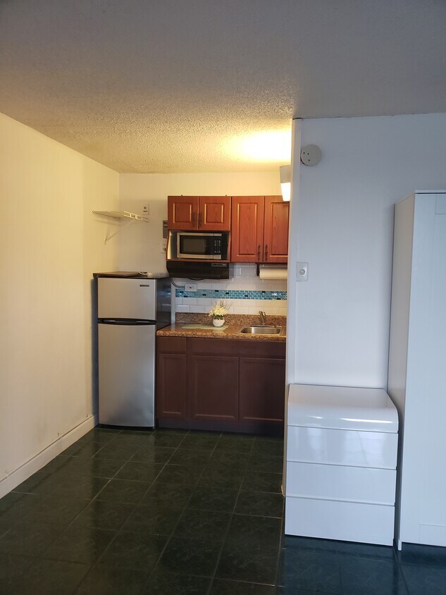 7900 S Orange Blossom Trl Unit 2025, Orlando, FL 32809 Condo for Rent