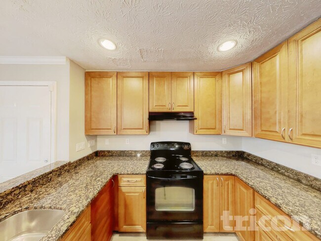 Foto del edificio - 1496 Oak Springs Dr