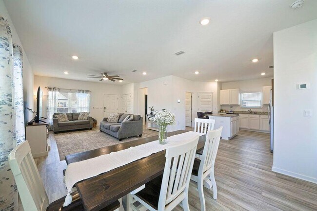 Foto del edificio - 51 Woodsorrel St