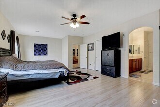 Building Photo - 9615 Volk Ave
