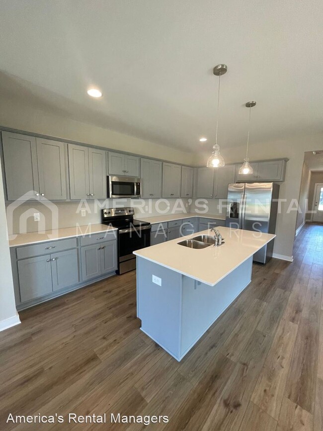 Building Photo - 4 br, 2 bath House - 104 Edisto Circle