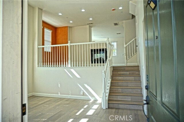 Foto del edificio - 2099 Owens Dr