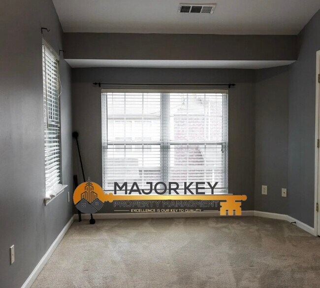 Foto del edificio - 334 Paden Cove Trl