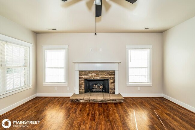 Building Photo - 125 Smith Glen Dr