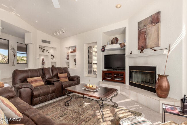 Building Photo - 15048 N Elena Dr