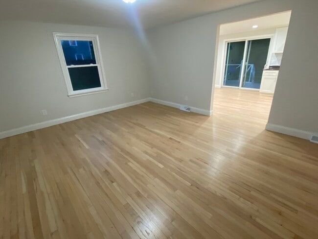 Building Photo - 61 Nautical Way