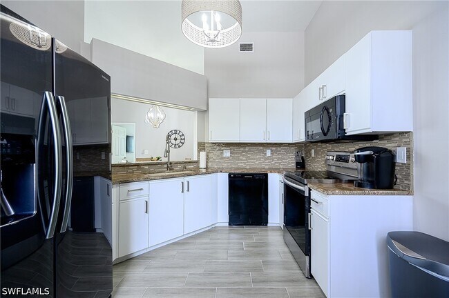 Foto del edificio - 583 Beachwalk Cir