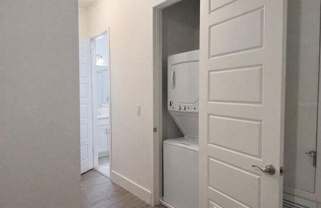 Foto del edificio - 13025 Michael Callin Aly