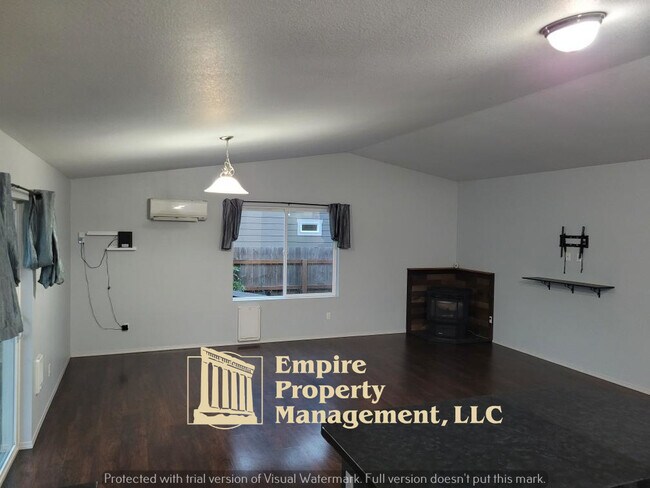 Foto del edificio - 3119 Spring Creek Way