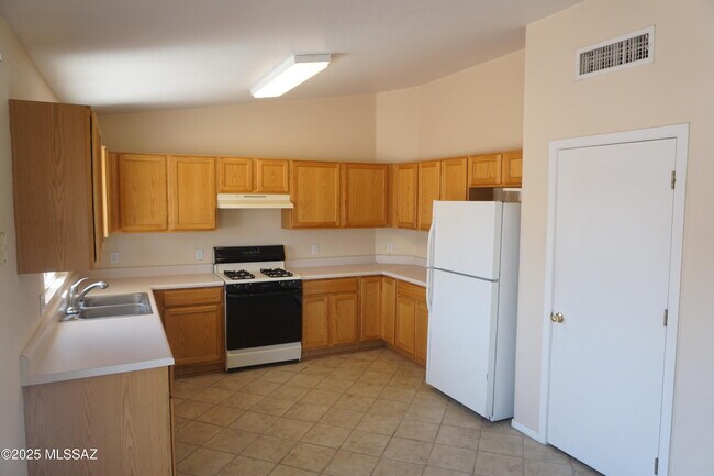 Building Photo - 7745 W Shining Moon Way