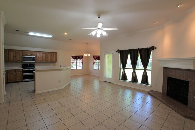 Foto del edificio - Lease Take Over! Stunning 3 Bed 2 Bath Home in Tyler, TX!