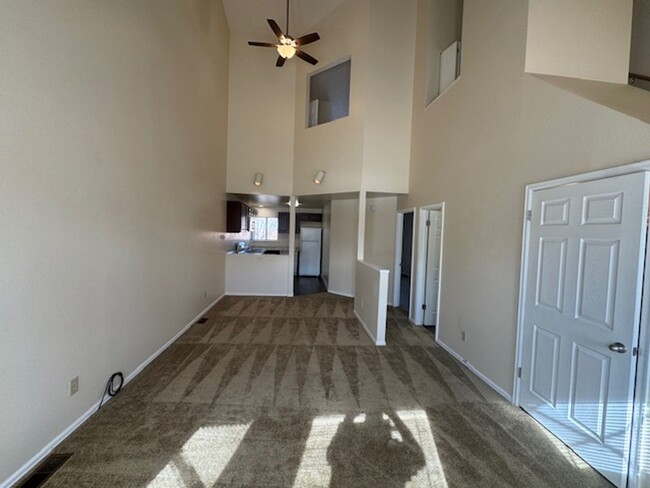 Foto del edificio - Cheyenne Autumn 2BD/1.5BA Townhome with A/C