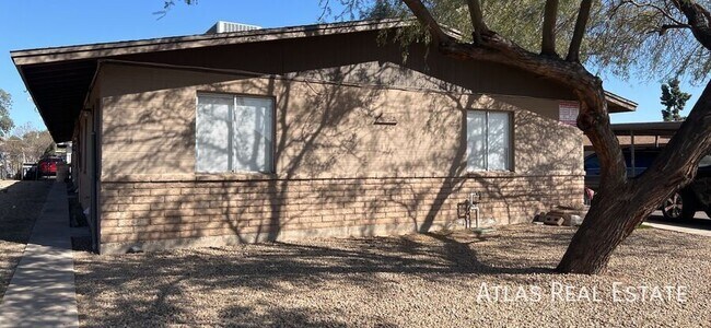 Foto del edificio - 8315 N 61st Ave