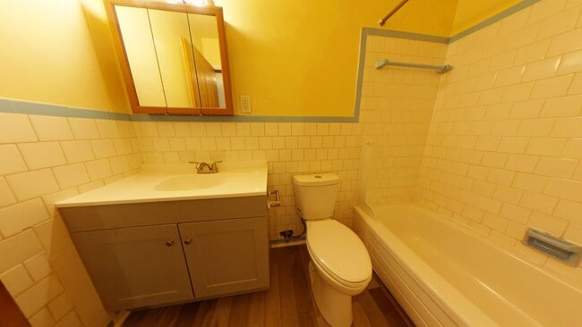 Building Photo - 2 Bed 1 bath Apartment Rental in Parkview area Newport News