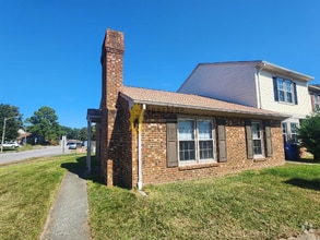 Building Photo - 5049 Reese Dr N