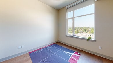 Interior Photo - Ashton Bellevue
