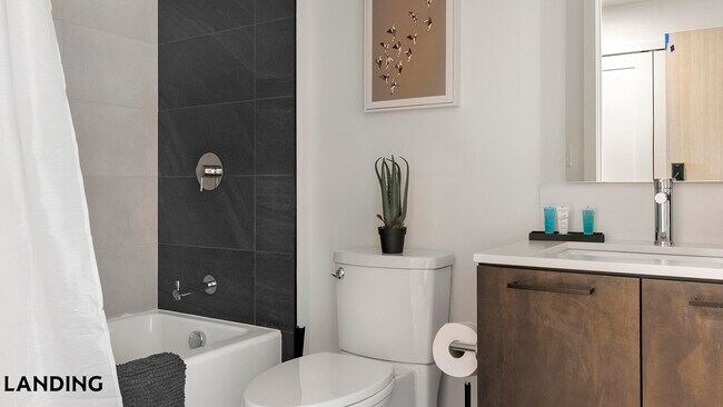 Building Photo - 632 Howard Rd SE