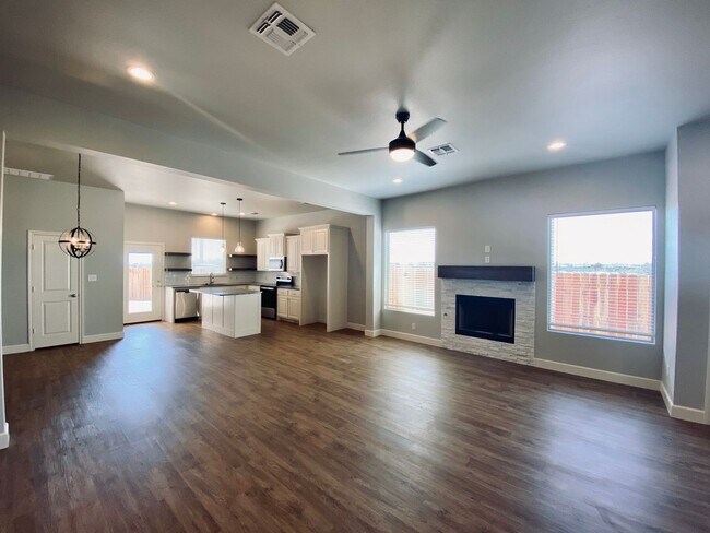 Building Photo - Recently Constructed 3/2/2 in Cooper ISD