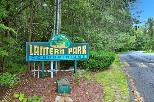 Building Photo - 55 Lantern Park Dr