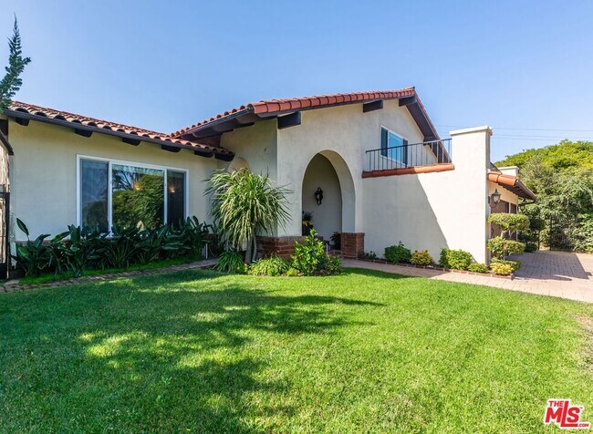 Foto del edificio - 6032 Sandbrook Dr