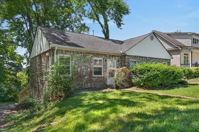 Building Photo - 108 Madison Terrace Ct