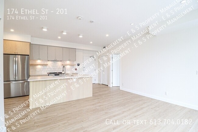 Building Photo - 174 Ethel St