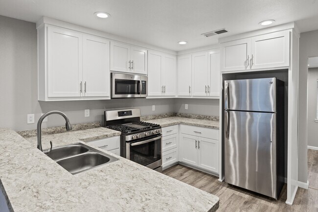 Foto del edificio - OSM Properties Homes & Apartments