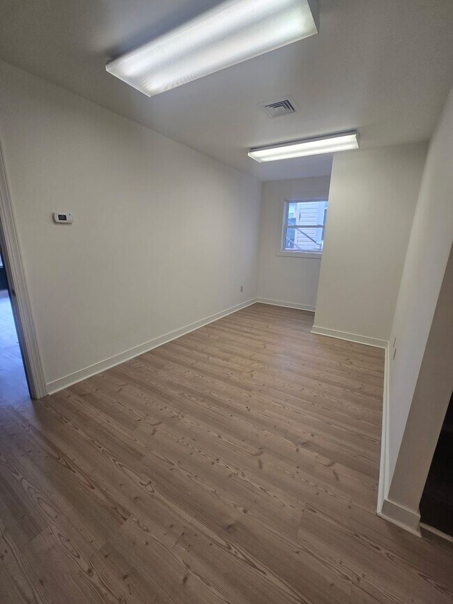 Foto del edificio - 247 S 8th St