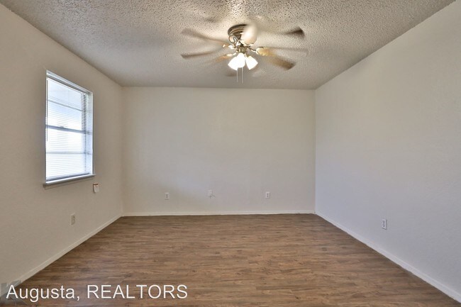 Building Photo - 207 Taylor St