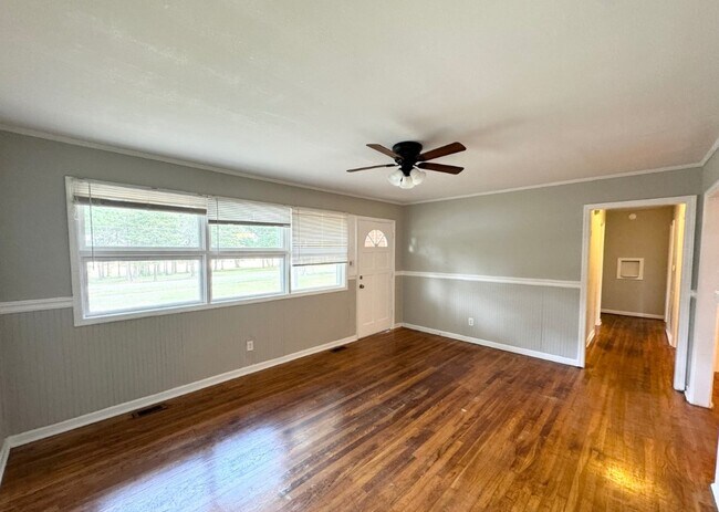 Building Photo - 109 Wellborn Rd