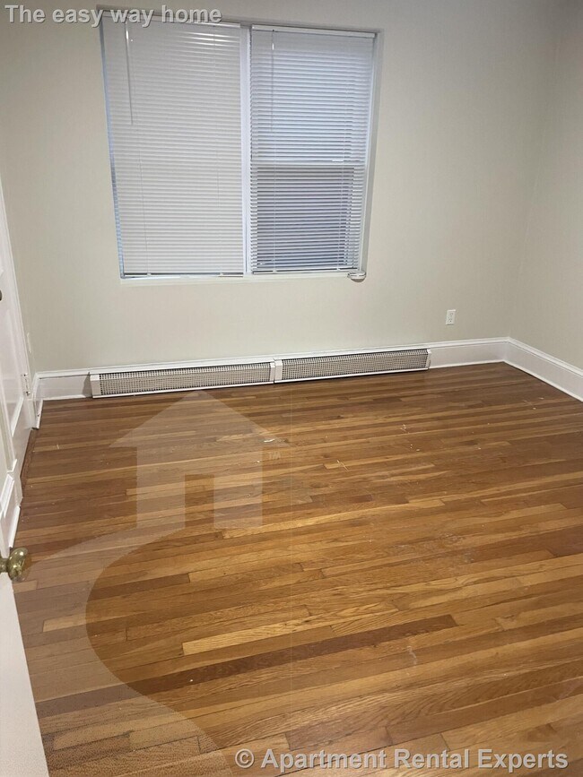 Building Photo - 402 Highland Ave