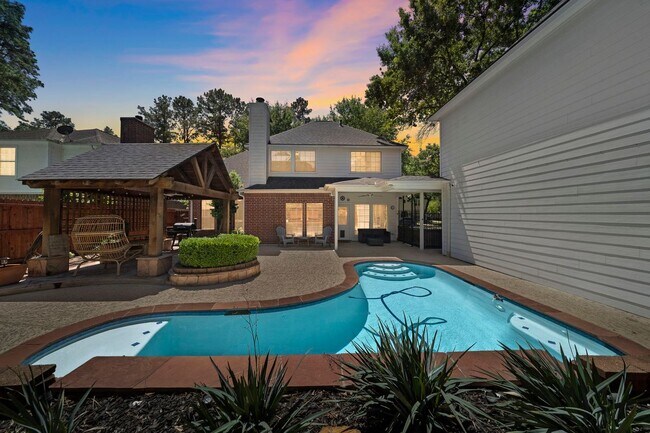Foto del edificio - 13002 Golden Rainbow Dr