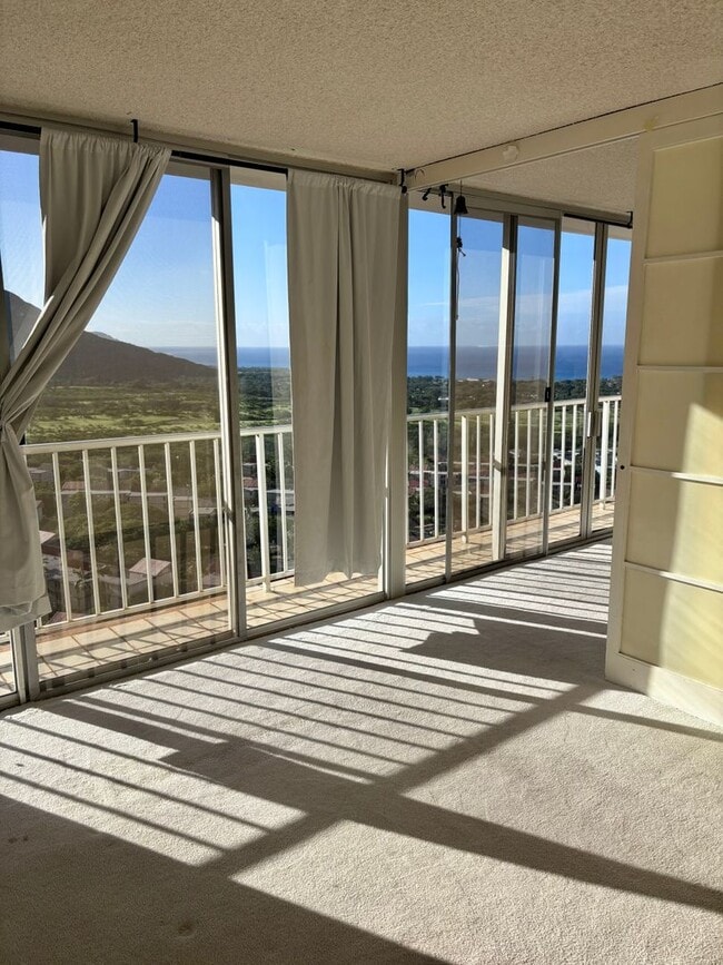 Foto del edificio - Available Now | One Bedroom, One Bathroom Condo with 1 Assigned Parking Stall